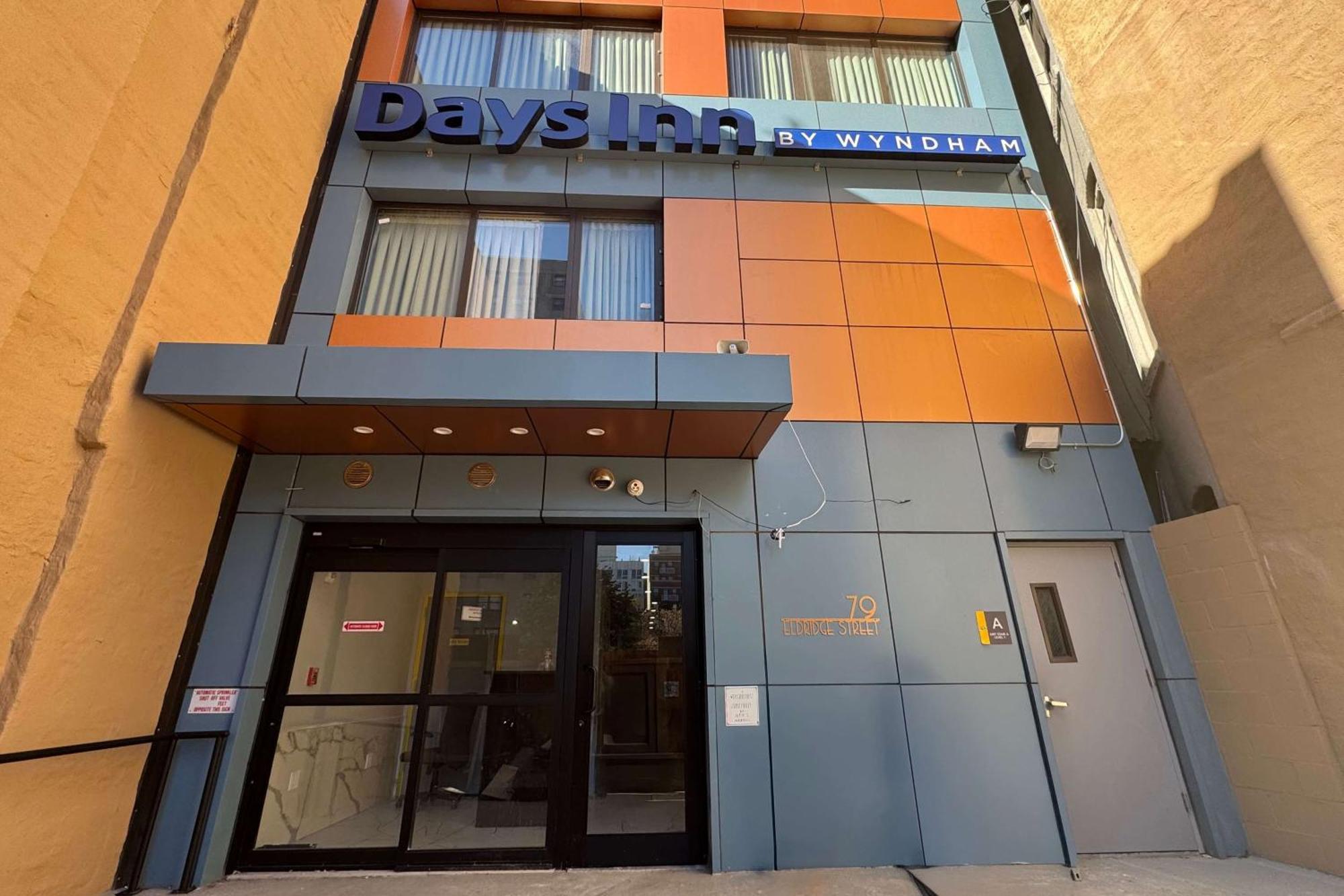 Days Inn By Wyndham New York Chinatown Exterior foto